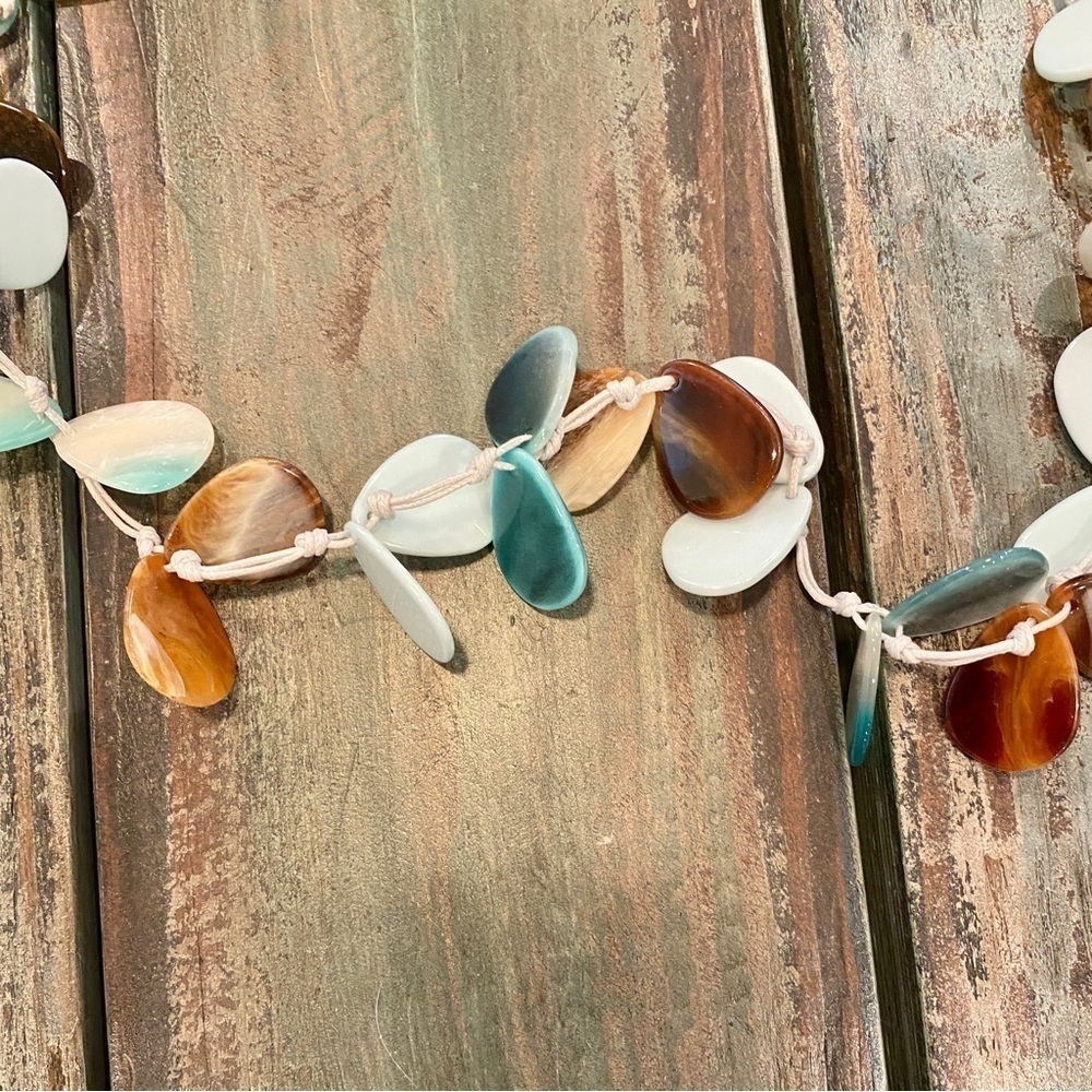 RUSH NWT By Denis & Charles Long Necklace Beachy Plastic Beaded Blues Browns - Picture 3 of 4